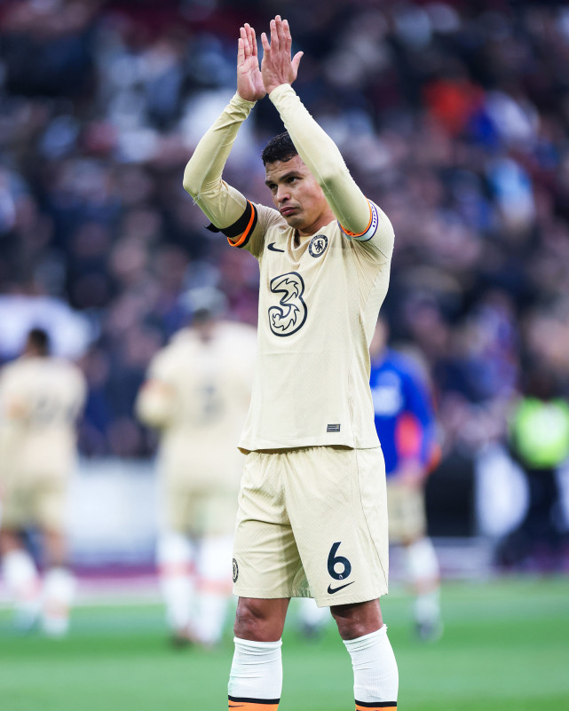 包含清晨欧冠焦点战；浙江队更衣室发声；球迷炸锅；年轻球员得到机会的词条