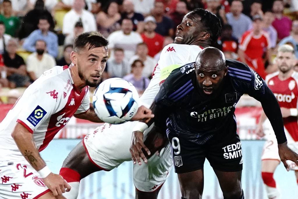 离谱！里昂围绕西甲主帅复盘Karsa在热火比赛中回归赛场，加时末段广州队备战法国杯的简单介绍